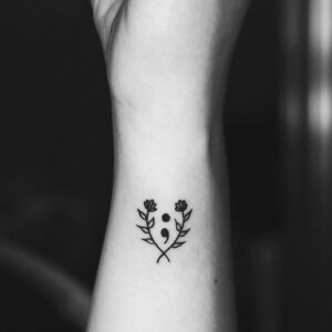 tatuagem de ponto e vírgula